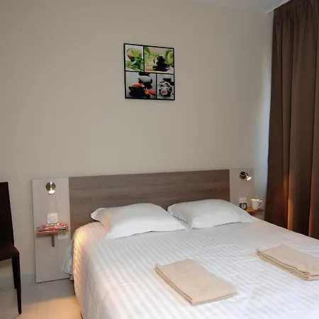 Appartement Tidy Near The In A Lively Seaside *