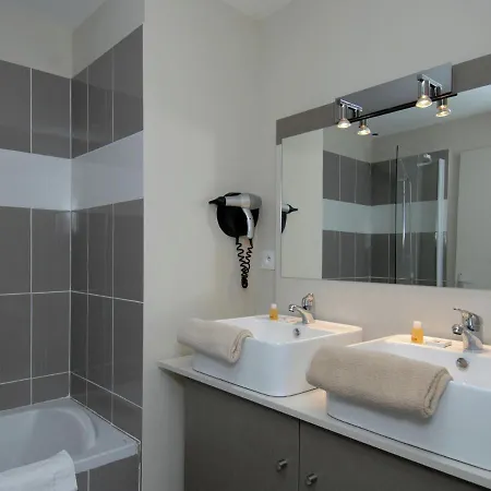 Tidy Near The In A Lively Seaside Appartement Agde